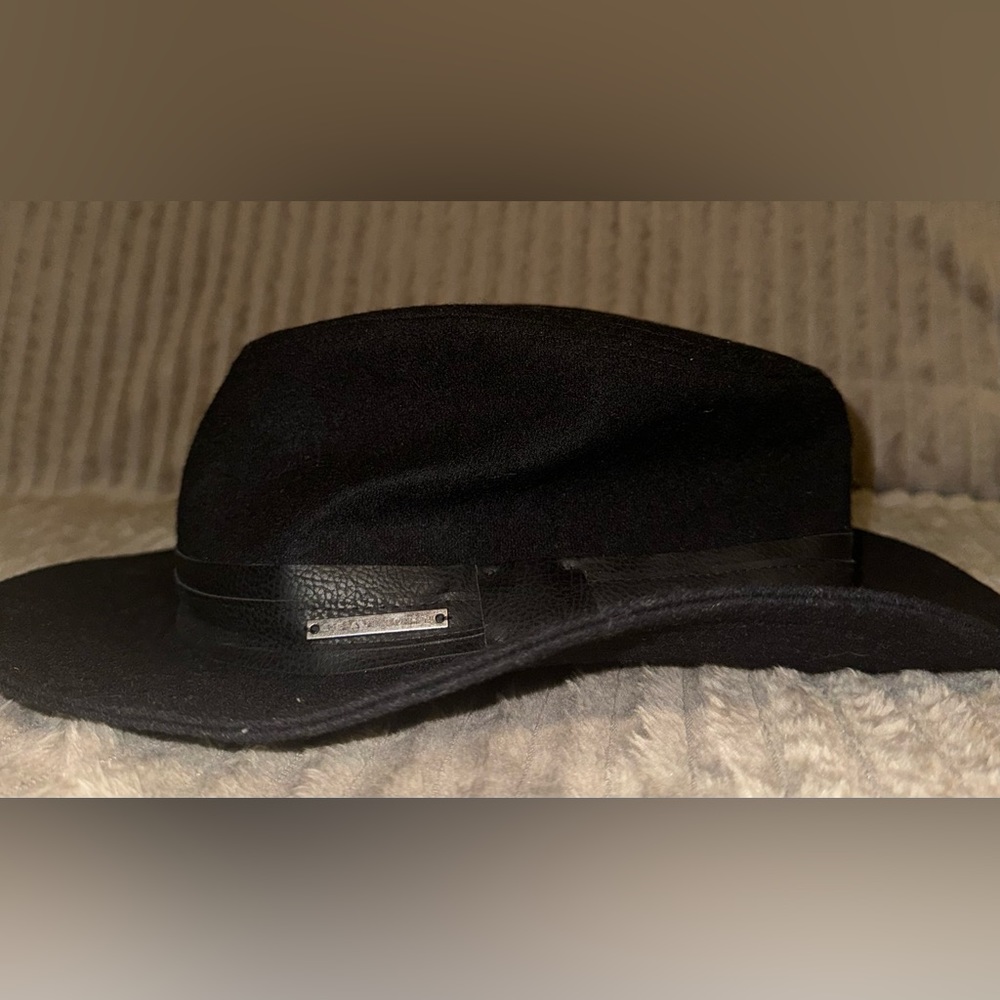 Sean John Stylish Black Felt Hat